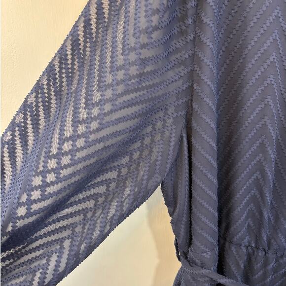 BloomChic Navy Geometric Wrap with Tie Midi Long Sleeve Dress NWT Size 26 4X - Picture 6 of 8
